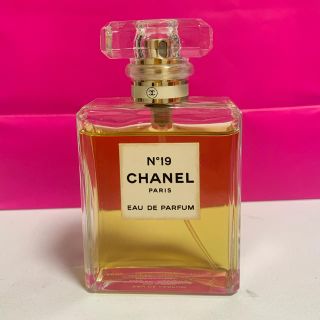 シャネル(CHANEL)のシャネル 香水 N°19 オードゥ パルファム（ヴァポリザター）50ml(香水(女性用))