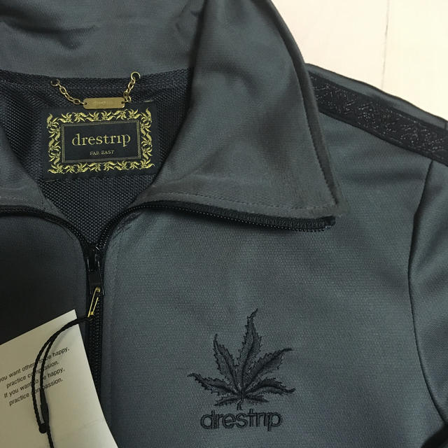 Drestrip(ドレストリップ)のドレストリップ drestrip 2サイズ メンズのトップス(ジャージ)の商品写真