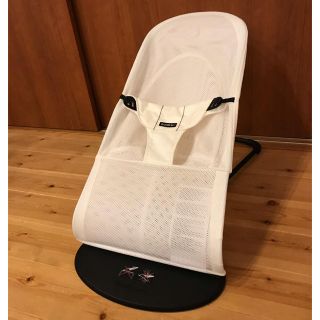 ベビービョルン(BABYBJORN)の（美品）BABY BJORN バウンサー ホワイト(ベビーベッド)