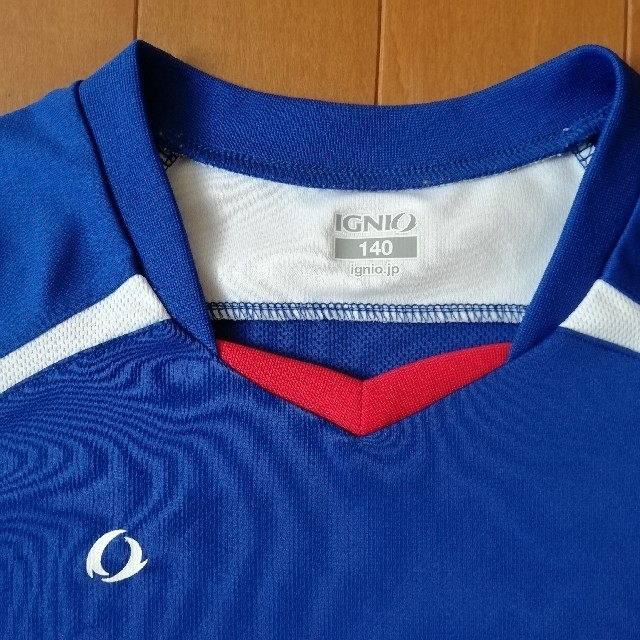 サッカーシャツ 長袖140cm IGNIO キッズ/ベビー/マタニティのキッズ服男の子用(90cm~)(Tシャツ/カットソー)の商品写真