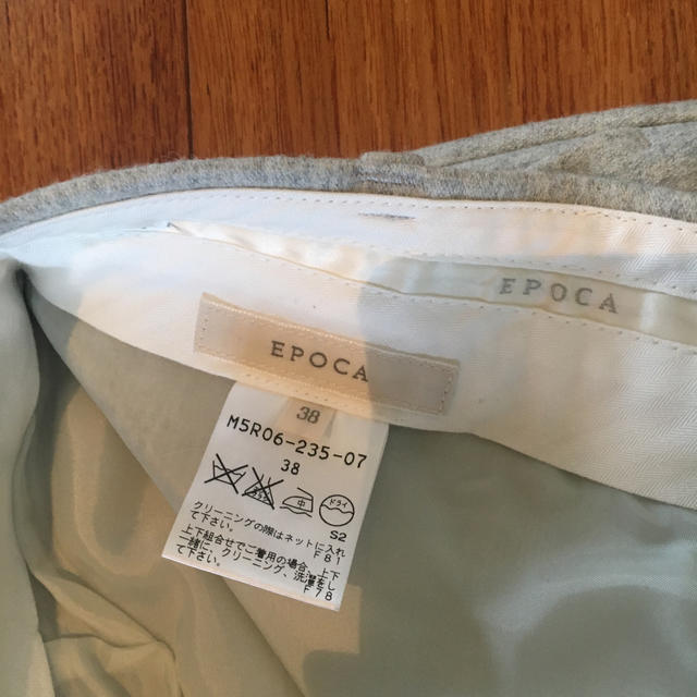 EPOCA(エポカ)のエポカ美品パンツ レディースのパンツ(クロップドパンツ)の商品写真