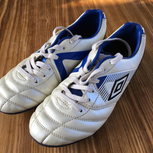 UMBRO(アンブロ)のumbro（アンブロ）スパイクシューズ21cm キッズ/ベビー/マタニティのキッズ靴/シューズ(15cm~)(スニーカー)の商品写真