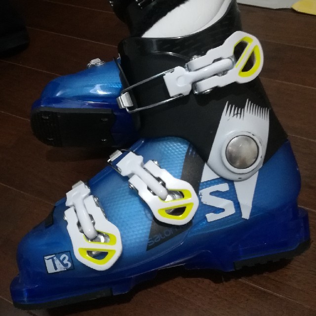 SALOMON(サロモン)のサロモン　スキーブーツ　22㎝ スポーツ/アウトドアのスキー(ブーツ)の商品写真