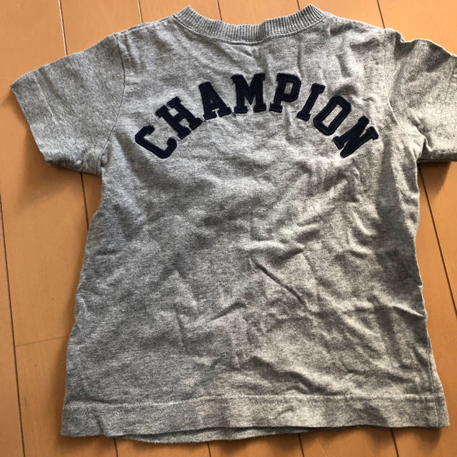 Champion(チャンピオン)のチャンピオン キッズTシャツ 100cm グレー キッズ/ベビー/マタニティのキッズ服男の子用(90cm~)(Tシャツ/カットソー)の商品写真