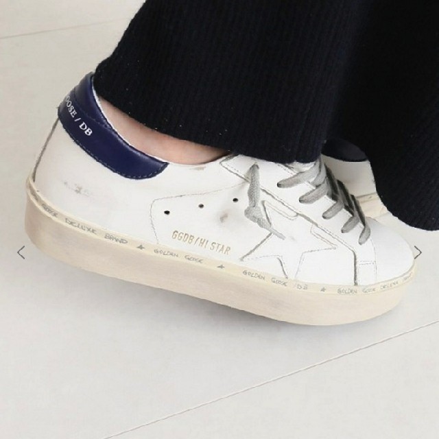 GOLDEN GOOSE(ゴールデングース)のGOLDEN GOOSE WHITE SNEAKERS レディースの靴/シューズ(スニーカー)の商品写真