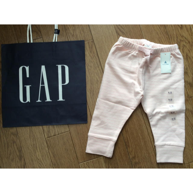 babyGAP(ベビーギャップ)の新品♡半額♡ギャップbabyGAPロゴ入りウエストゴムボーダーレギパンツ★ピンク キッズ/ベビー/マタニティのベビー服(~85cm)(パンツ)の商品写真