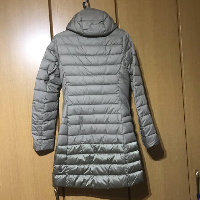 lululemon(ルルレモン)のルルレモン  lululemon ダウンコート　サイズ4 レディースのジャケット/アウター(ダウンジャケット)の商品写真