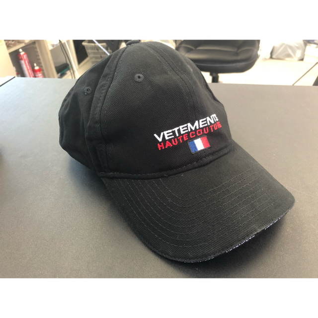 VETEMENTS ブラックキャップ