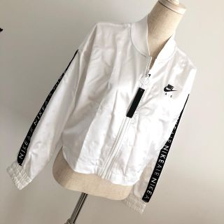 ナイキ(NIKE)のナイキ♡ ブルゾン♡ 新品！(ブルゾン)