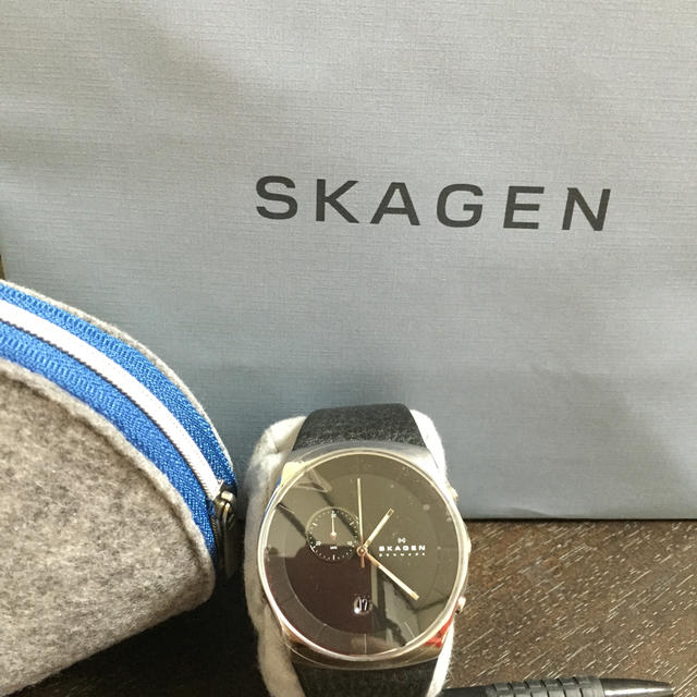 SKAGEN(スカーゲン)の新品保護フィルム、ケース、説明書付き メンズの時計(レザーベルト)の商品写真