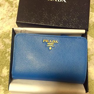 プラダ(PRADA)のPRADA折り畳み財布【最終値下げ】(財布)