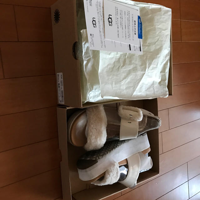 送料込みでUGG、大人気(^^)