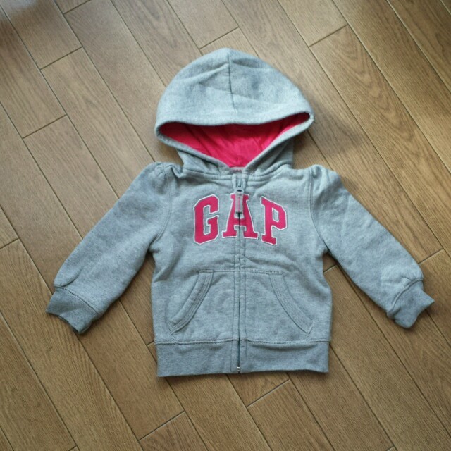 babyGAP(ベビーギャップ)の♡baby Gap 裏起毛パーカー♡ キッズ/ベビー/マタニティのベビー服(~85cm)(トレーナー)の商品写真