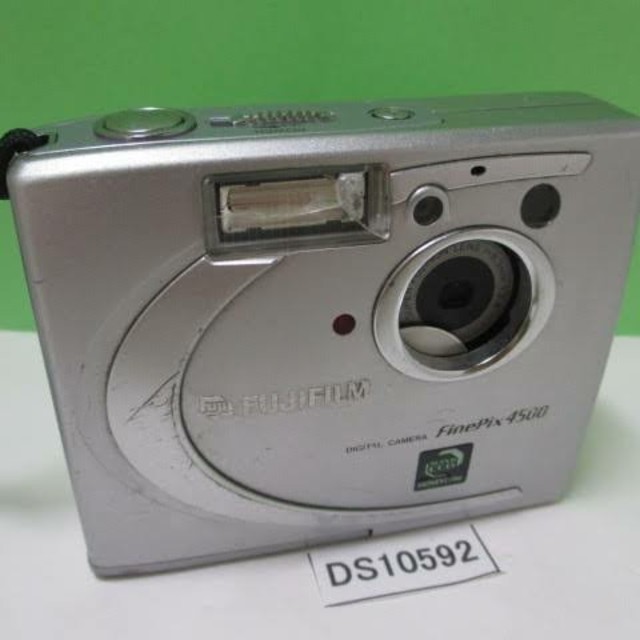 www.lacene.fr - FUJIFILM FinePix 4500 デジカメ 単3電池使用 価格比較