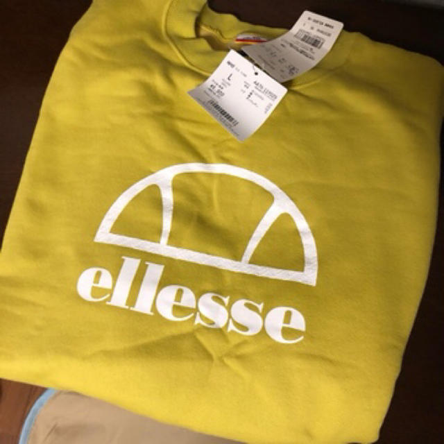 ellesse × SENSE OF PLACE コラボトレーナー