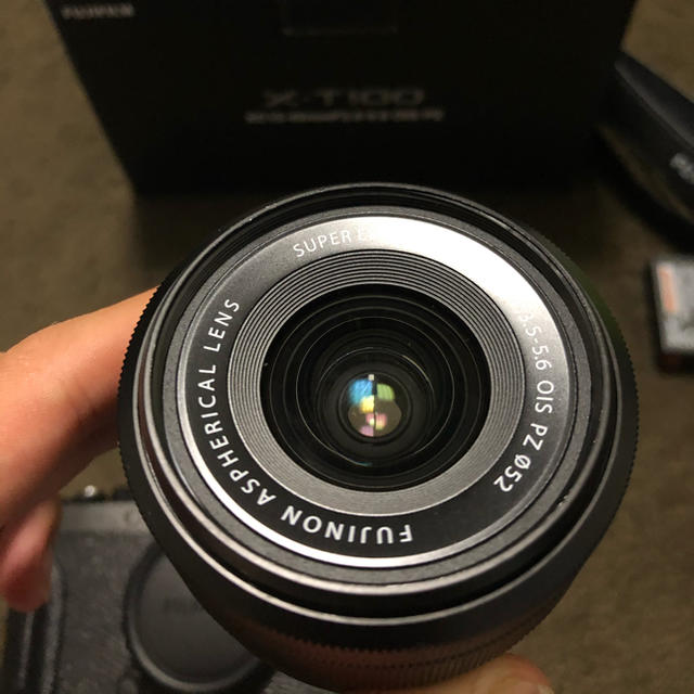 富士フイルム(フジフイルム)のFUJIFILM x-t100 レンズセット スマホ/家電/カメラのカメラ(ミラーレス一眼)の商品写真