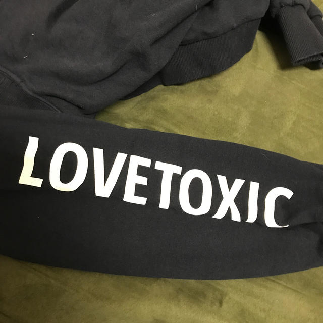 lovetoxic(ラブトキシック)のスエット レディースのトップス(トレーナー/スウェット)の商品写真