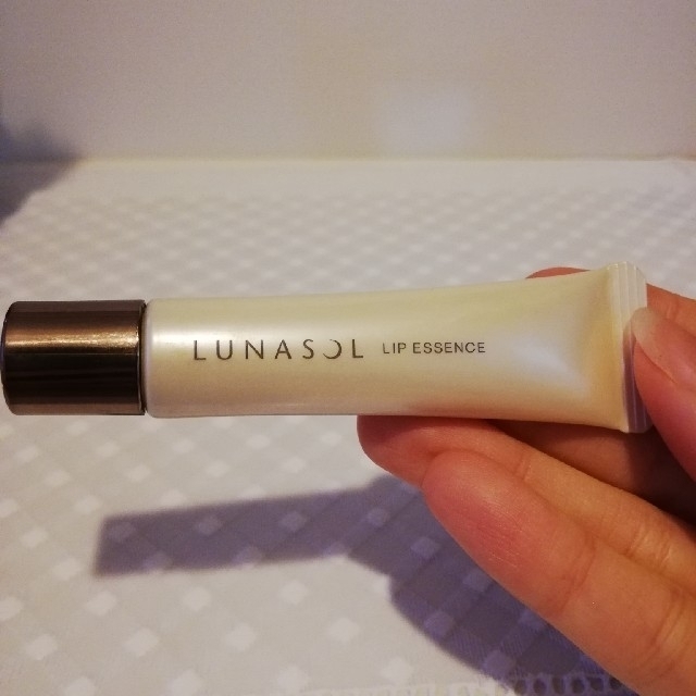 LUNASOL(ルナソル)のルナソル　リップエッセンスN コスメ/美容のスキンケア/基礎化粧品(リップケア/リップクリーム)の商品写真