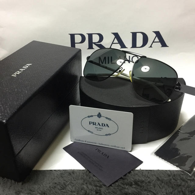 PRADA(プラダ)のプラダ サングラス メンズのファッション小物(サングラス/メガネ)の商品写真
