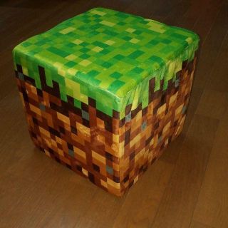 Minecraft 草ブロッククッション 3辺30 マインクラフト の通販 ラクマ