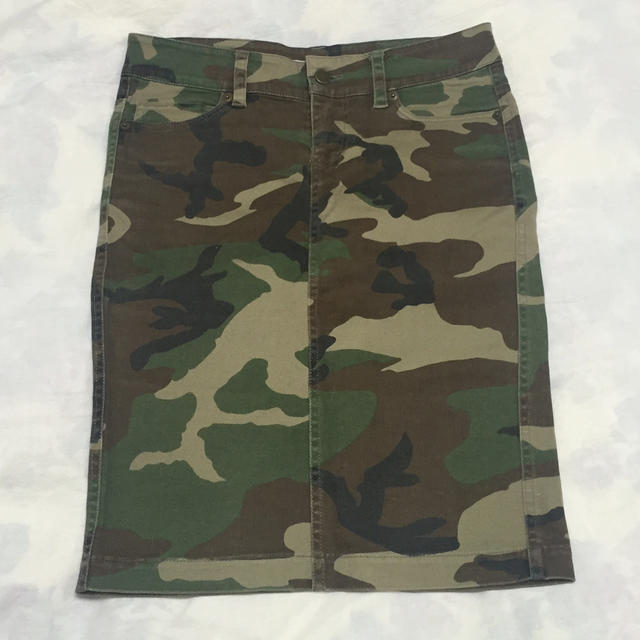 SEA(シー)のSEA カモフラタイトスカート レディースのスカート(ひざ丈スカート)の商品写真