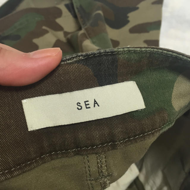 SEA(シー)のSEA カモフラタイトスカート レディースのスカート(ひざ丈スカート)の商品写真