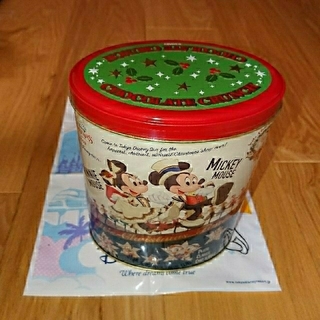 ディズニー(Disney)のディズニー 2019 クリスマス ランド&シー チョコレートクランチ 1缶(菓子/デザート)