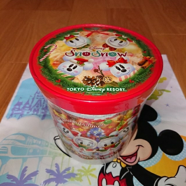 Disney ディズニー 19 クリスマス スノースノー おせんべい紙箱 菓子詰め合わせの通販 By Pink S Shop ディズニー ならラクマ