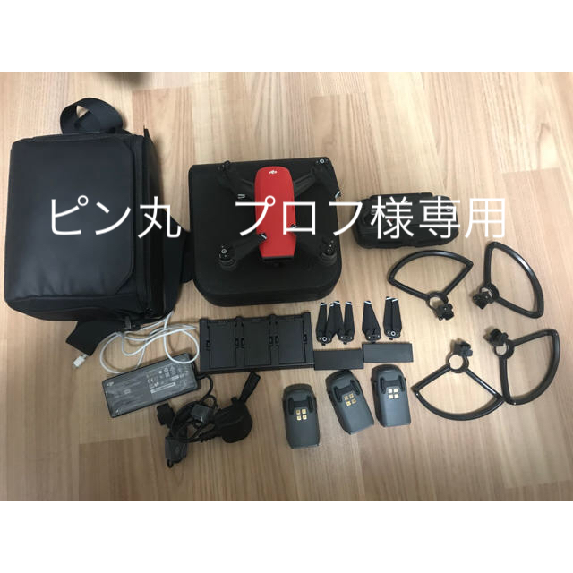 DJI Spark Fly More Combo Lava Red エンタメ/ホビーのおもちゃ/ぬいぐるみ(ホビーラジコン)の商品写真