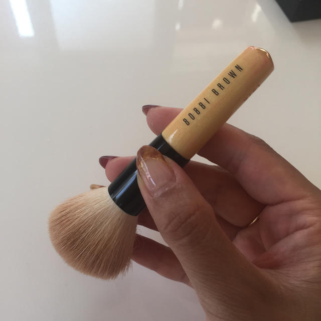 BOBBI BROWN(ボビイブラウン)の【BOBBIBROWN】フェイスブラシ コスメ/美容のスキンケア/基礎化粧品(その他)の商品写真