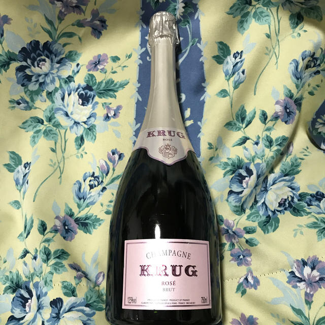 Krug(クリュッグ)のKRUG Rose Brut 食品/飲料/酒の酒(シャンパン/スパークリングワイン)の商品写真