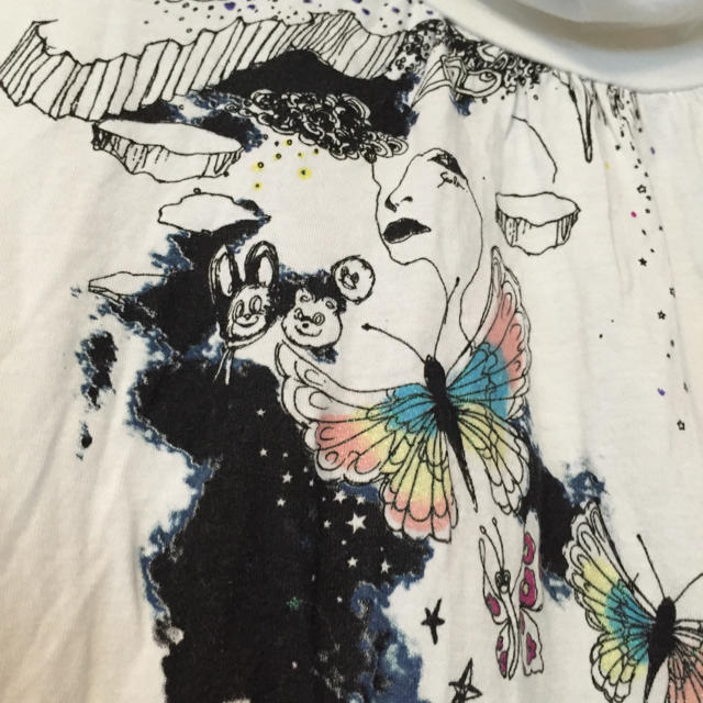 ScoLar(スカラー)のスカラー  ロンＴ  蝶々 レディースのトップス(Tシャツ(長袖/七分))の商品写真