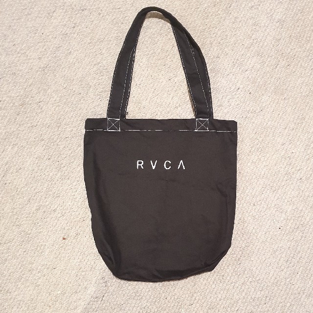 RVCA(ルーカ)のrvca ルーカ　かばん　トート　トートバッグ　通勤　通学　エコバッグ　旅行 レディースのバッグ(トートバッグ)の商品写真