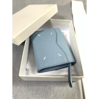 マルタンマルジェラ(Maison Martin Margiela)のマルジェラ　三つ折りミニ財布　ライトブルー(財布)