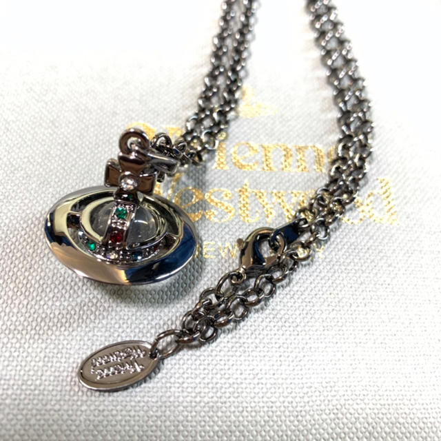 Vivienne Westwood(ヴィヴィアンウエストウッド)の即購入OK ガンメタリックオーブネックレス レディースのアクセサリー(ネックレス)の商品写真