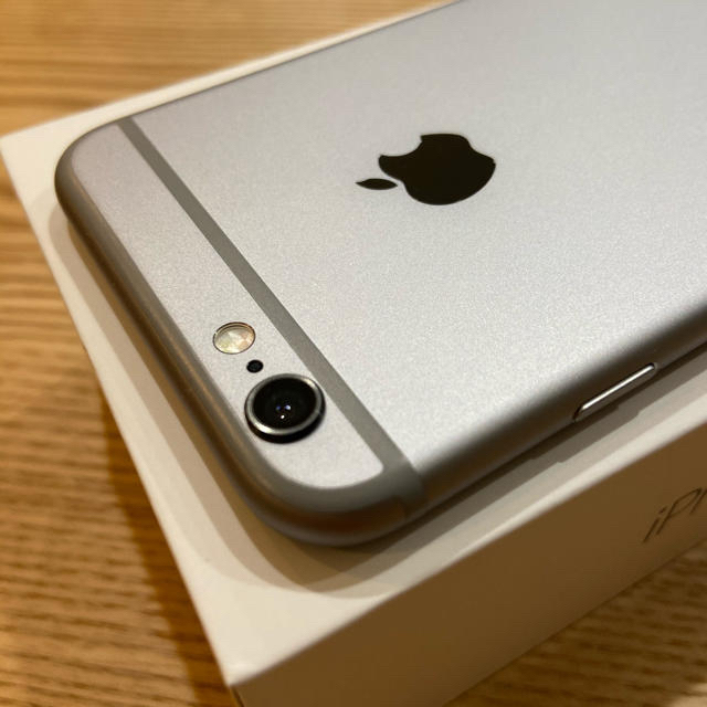 Apple(アップル)のiPhone6s 32GB Space Gray スマホ/家電/カメラのスマートフォン/携帯電話(スマートフォン本体)の商品写真