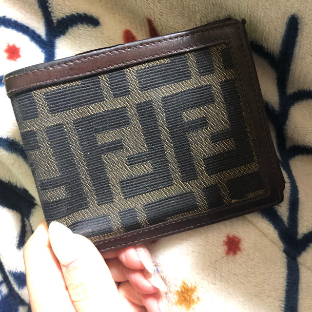 FENDI(フェンディ)のFENDI 二つ折り財布 メンズ メンズのファッション小物(折り財布)の商品写真