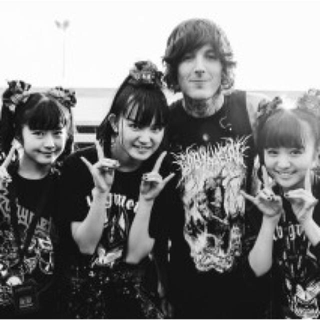 BABYMETAL(ベビーメタル)のBRING ME THE HORIZON 限定ステッカー　 エンタメ/ホビーのタレントグッズ(ミュージシャン)の商品写真