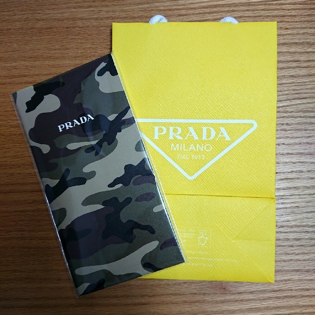 PRADA(プラダ)のトラベラーズノート x プラダ/ PRADA   インテリア/住まい/日用品の文房具(ノート/メモ帳/ふせん)の商品写真