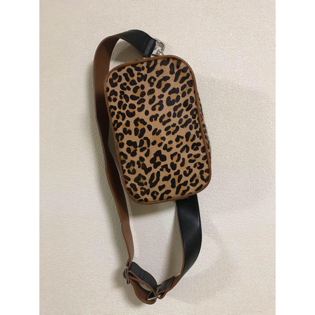 moussy(マウジー)のLEOPARD WAIST POUCH レディースのバッグ(ボディバッグ/ウエストポーチ)の商品写真