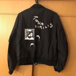 toga virilis トーガ ビリリース リバーシブル刺繍ブルゾン MA-1