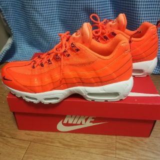 ナイキ(NIKE)のAIR MAX95  538416 801 NIKE 28CM　オレンジ　タグ付(スニーカー)