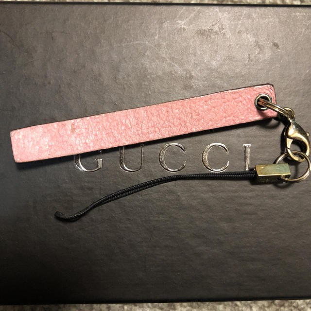 Gucci(グッチ)のグッチ ストラップ スマホ/家電/カメラのスマホアクセサリー(ストラップ/イヤホンジャック)の商品写真