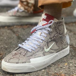 ナイキ(NIKE)の23.5cm NIKE SOULLAND BLAZER MID FRI DAY(スニーカー)