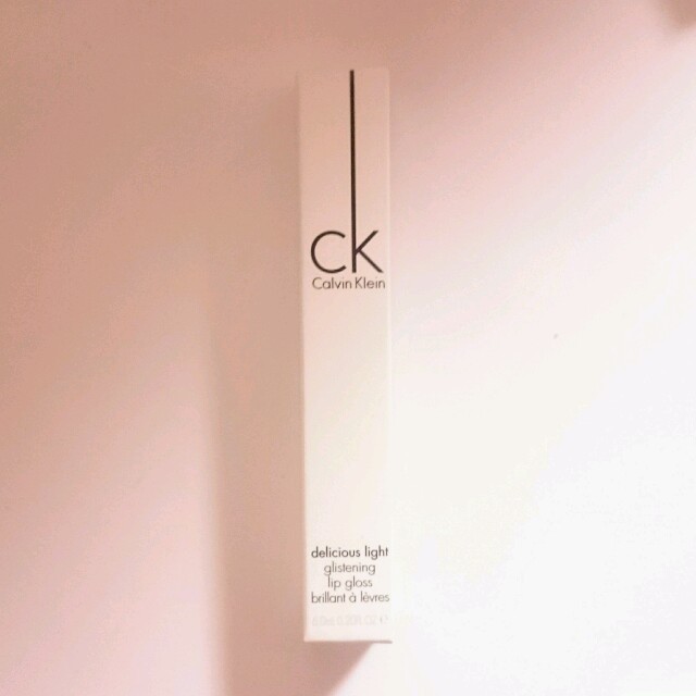 Calvin Klein(カルバンクライン)の新品未使用♡黒グロス♡カルバンクライン コスメ/美容のベースメイク/化粧品(リップグロス)の商品写真