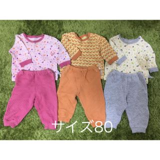 ユニクロ(UNIQLO)の子供80㎝キルトパジャマ3点セット(パジャマ)