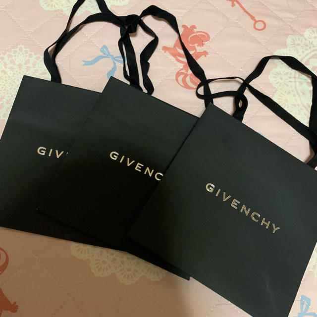 GIVENCHY(ジバンシィ)のGIVENCHY(ジバンシィ) ショッパー3個セット レディースのバッグ(ショップ袋)の商品写真