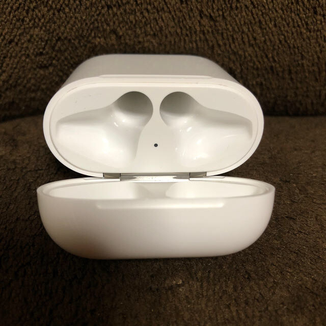 AirPods 充電ケース