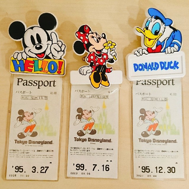 Disney ディズニー 90年代 チケットホルダー３つセットの通販 By Cocoro121 S Shop ディズニーならラクマ