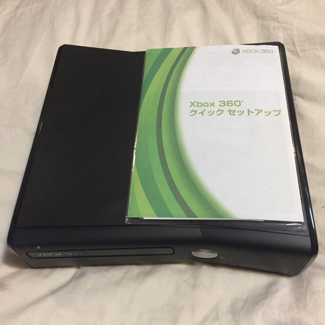 Microsoft(マイクロソフト)のXbox360 250GB 本体 ソフト3本付き エンタメ/ホビーのゲームソフト/ゲーム機本体(家庭用ゲーム機本体)の商品写真